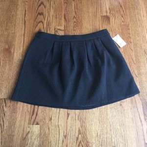 Black hinge skirt