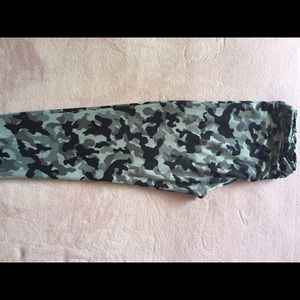 Lularoe tall and curvy leggings