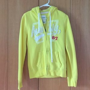 Aeropastle Zip-Up Size Medium