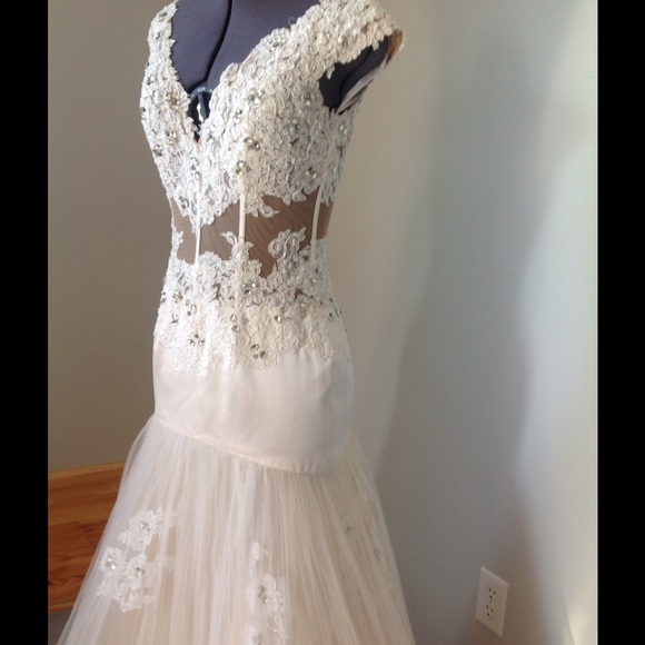 Gown ivory