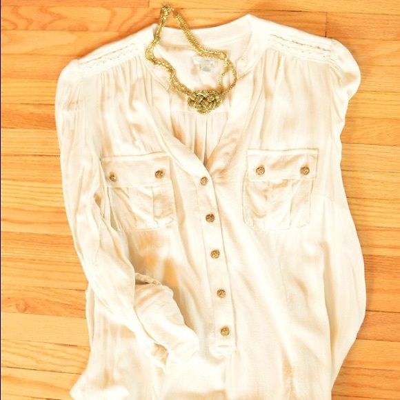 MOVING SALE! Odille/Anthro silky cream blouse