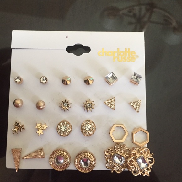 Earrings 2 packs of earrings