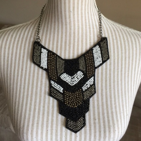 | HP | NWOT Amazing Seedbead Festival Necklace - Picture 4 of 4