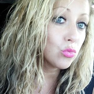 Meet your Posher, Shawna