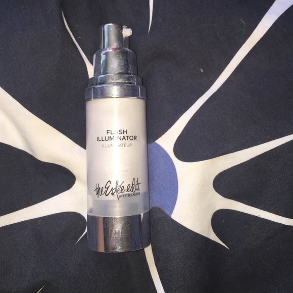 Estée Lauder flash illuminator