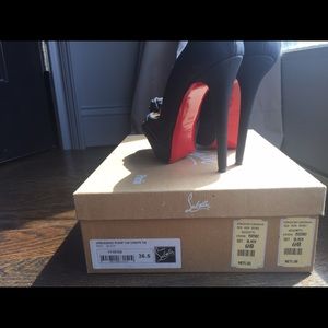 Louboutin Greissimo Pump Black