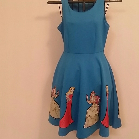 Dresses & Skirts - Beautiful Fit and Flare Dress