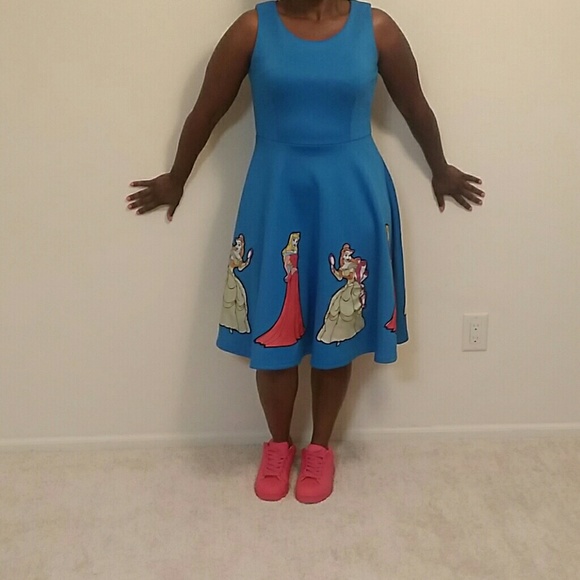 Beautiful Fit and Flare Dress - Picture 4 of 4