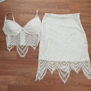 Two piece white lace set (size xs)