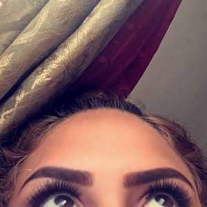 Meet your Posher, Ana