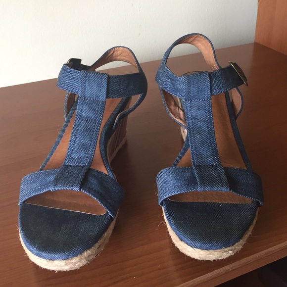 Suzzato Wedge Sandals - Picture 2 of 4