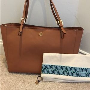 Tory Burch York Buckle Tote (Large)