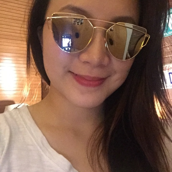 New Sliver & Gold Mirror Sunglasses - Picture 4 of 4