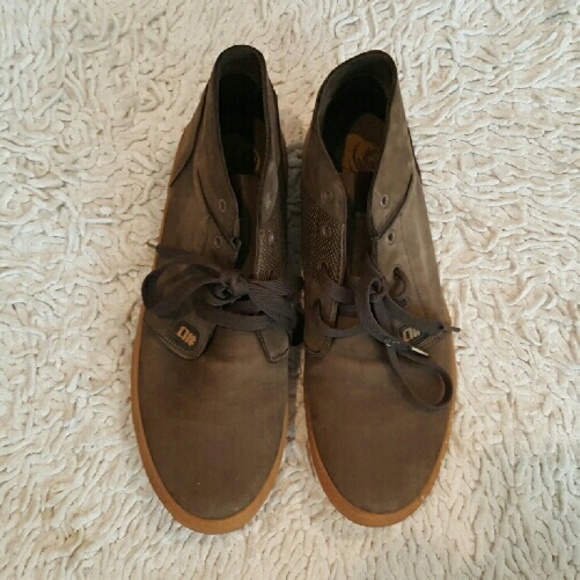 Men's Shoes - Picture 3 of 4