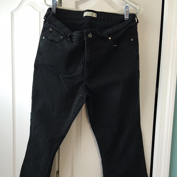 Like new Black Levi Jeans