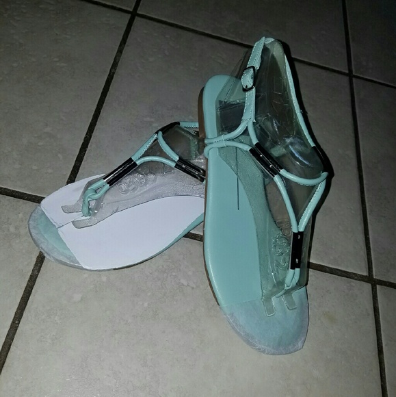 Dolce Vita - Davina Metallic Sandals NWT&Dust bag