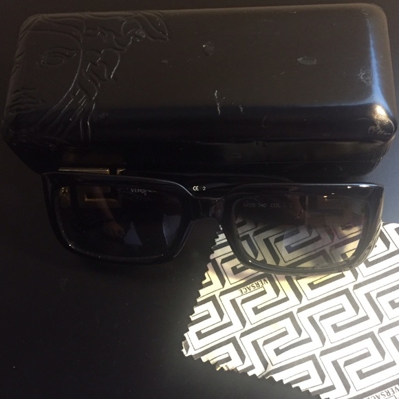 Gianni Versace Vintage Sunglasses MOD.740 COL.862 - Picture 2 of 5