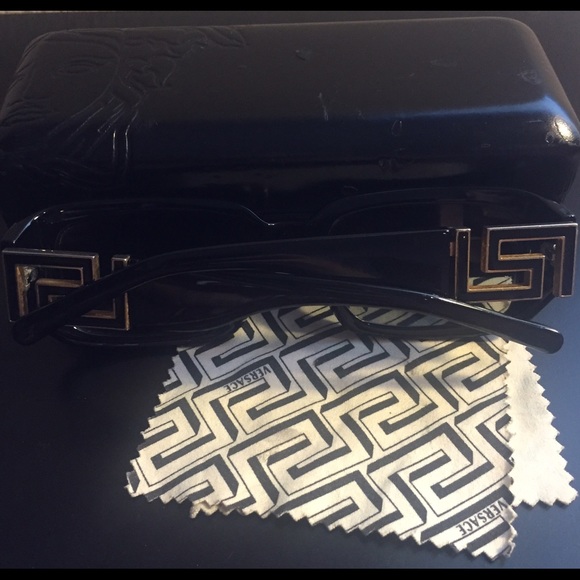 Gianni Versace Vintage Sunglasses MOD.740 COL.862 - Picture 3 of 5