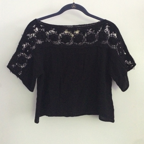 Black short sleeve w/croched neckline and sleeves