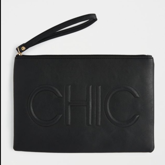 Handbags - NEW LISTING: "CHIC" FAUX LEATHER CLUTCH!