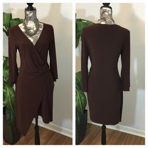 Slinky dress w/gold circle embellishment