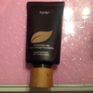 Tarte Amazonian clay foundation
