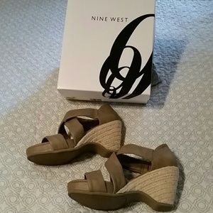 Platform sandals