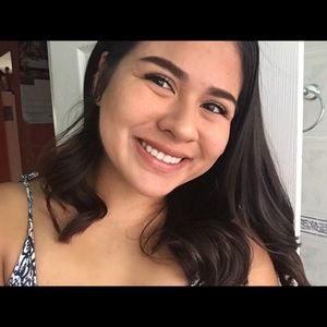 Meet your Posher, Jenifer