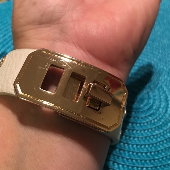 LEATHER STRAP BRACELET TAN/GOLD RHINESTONES. - Picture 3 of 3