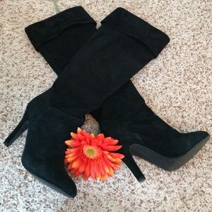 COLIN STUART Black Suede Boots❤️