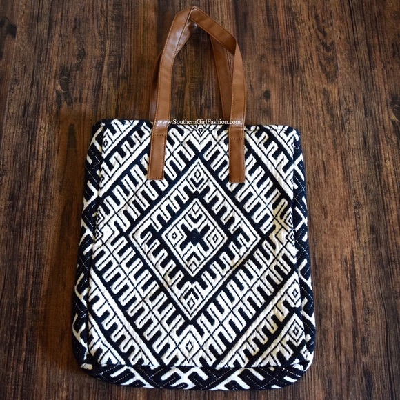 Southern Girl Fashion Handbags - DIAMOND TOTE Vegan Leather Tapestry Bohemian Bag