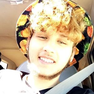 Meet your Posher, Christian