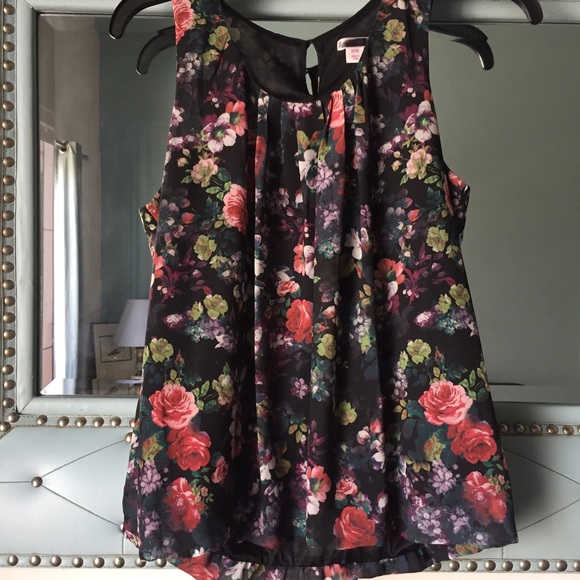 Floral Print Sleeveless Chiffon Blouse