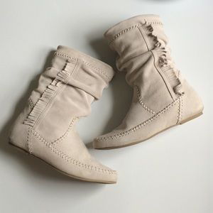Chinese Laundry Moccasin Boots