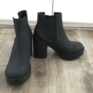 Chelsea Boots