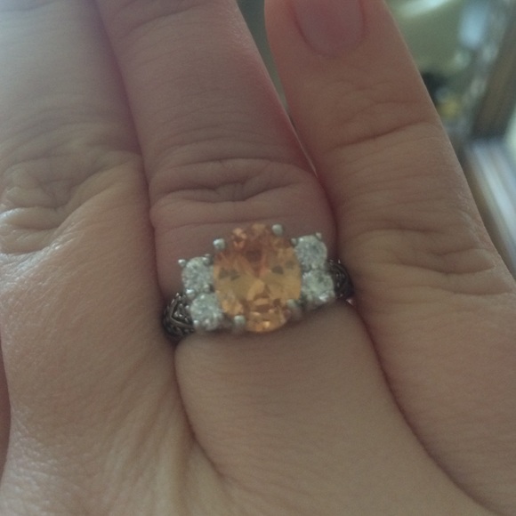 NWOT 💍Gorgeous faux Citrine ring, sz8
