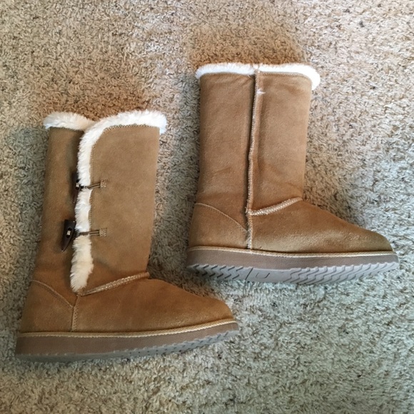 SALE: NWOT Winter Boots from Target