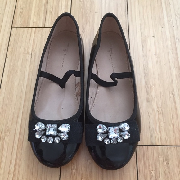 Zara girls black patent leather shoes