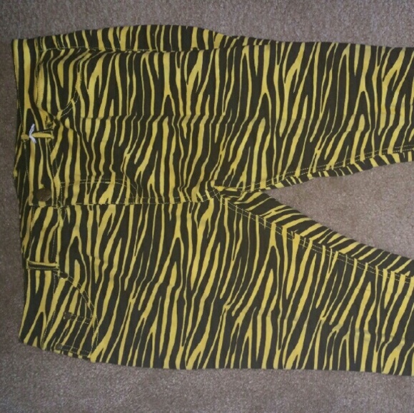 Tiger Capris