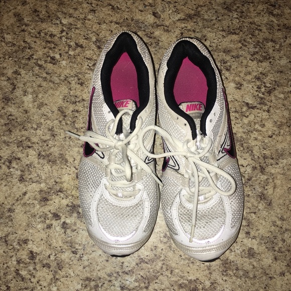 Size 6.5 Nike Shox