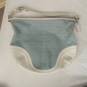 Authentic coach shoulder bag!