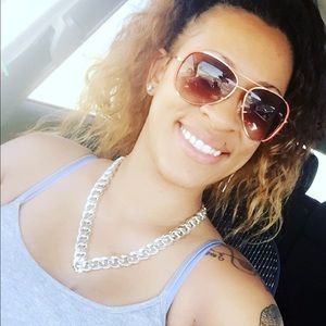 Meet your Posher, Ariana