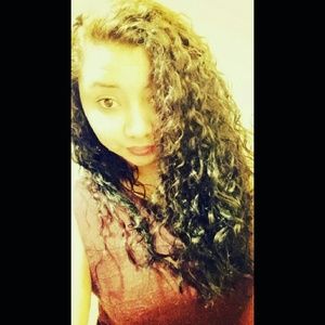 Meet your Posher, Steffany