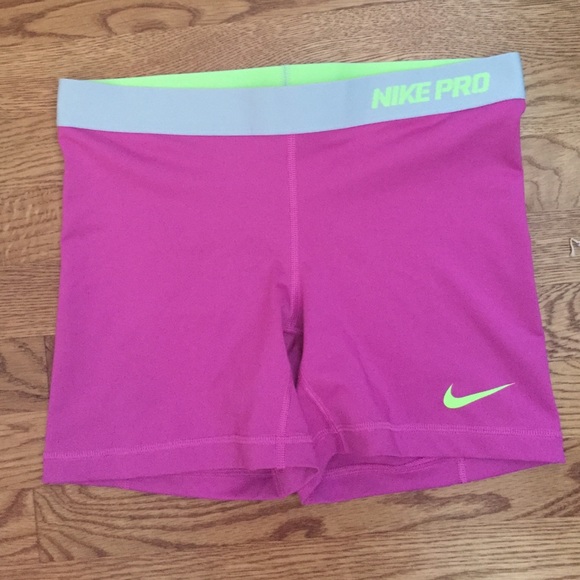 Nike Pants - Nike Pro Combat 5" compression shorts