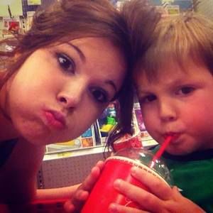 Meet your Posher, Mari