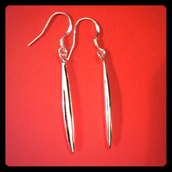 Stunning Sterling Silver drop earrings