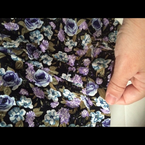 🚫TRADED🚫 Floral button up skirt - Picture 4 of 4