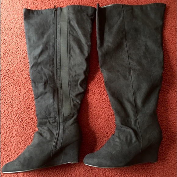 Gently used but still look new over-the-knee boots