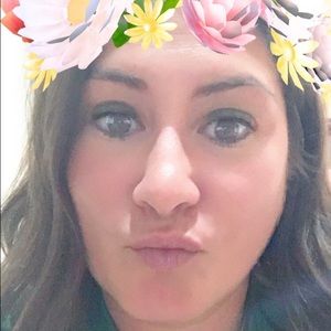 Meet your Posher, Melissa