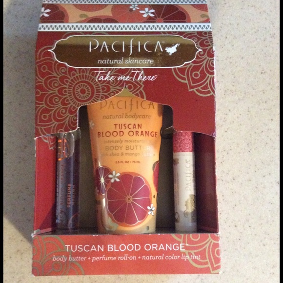 BRAND NEW Pacifica Tuscan Blood Orange Set